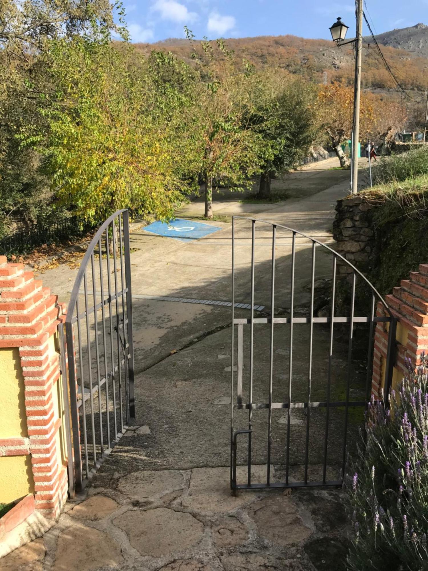Casas Rurales Acebuche, Descubre el Otoño Mágico en el Valle de Ambroz Casas del Monte Esterno foto