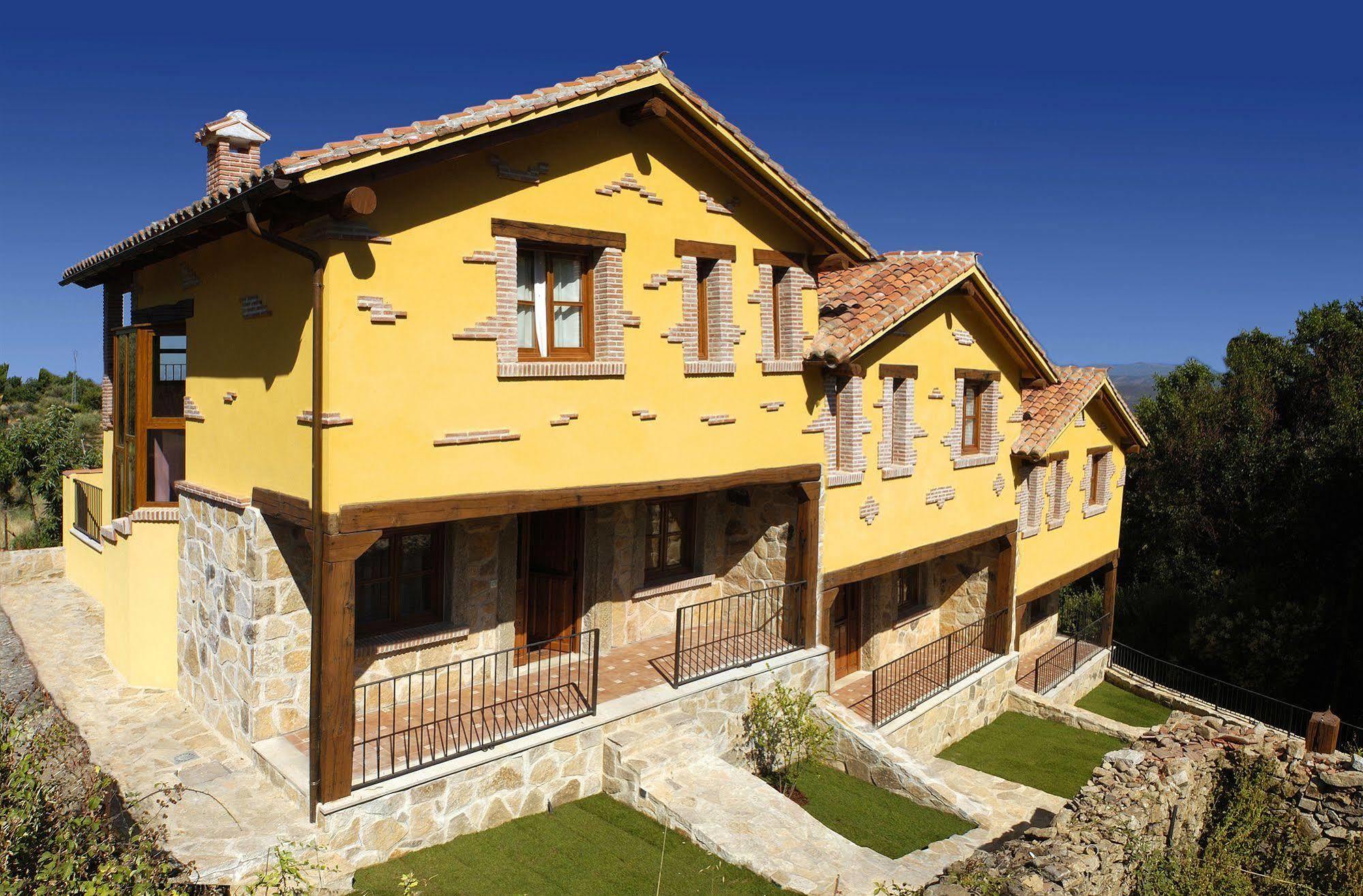 Casas Rurales Acebuche, Descubre el Otoño Mágico en el Valle de Ambroz Casas del Monte Esterno foto