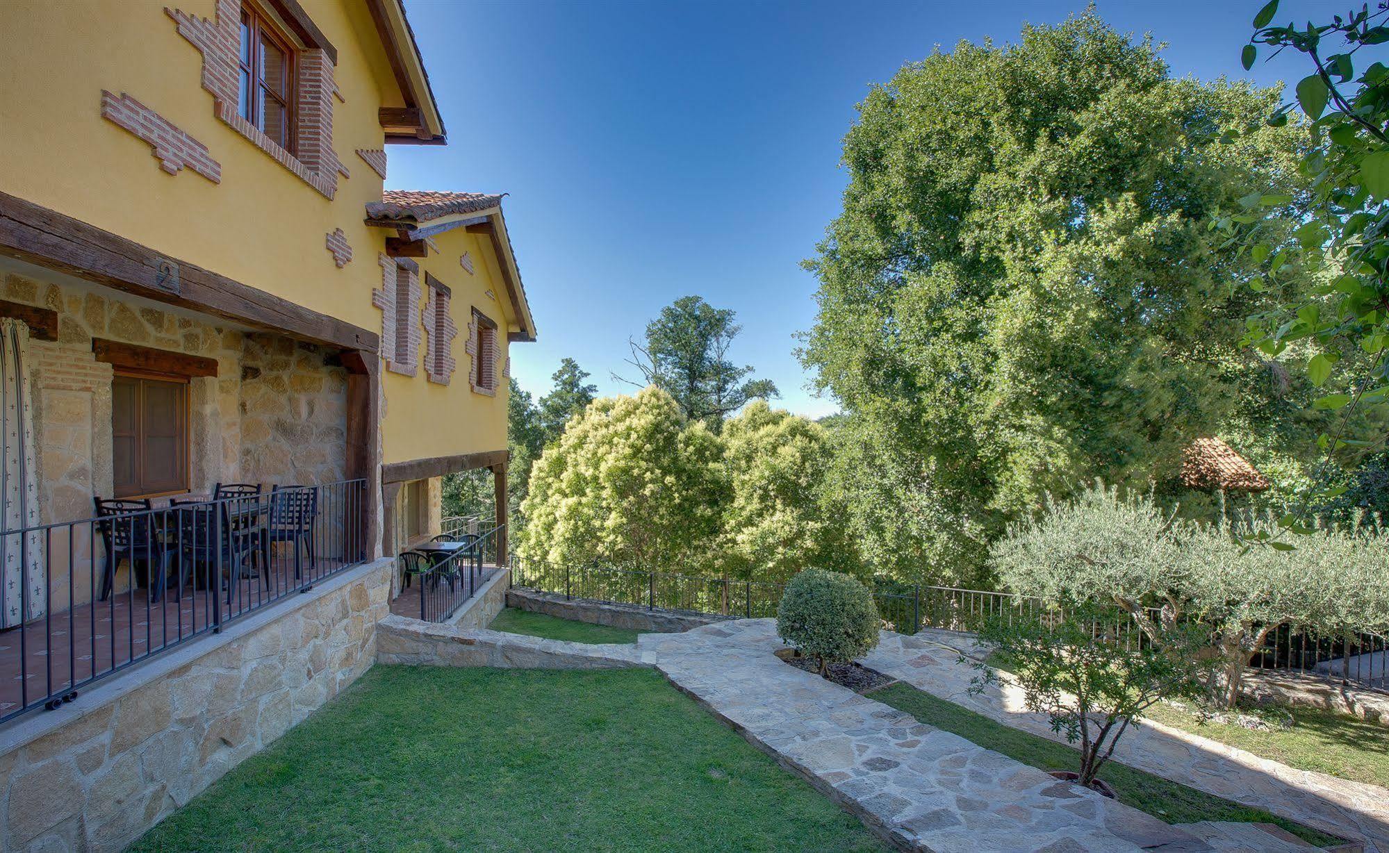 Casas Rurales Acebuche, Descubre el Otoño Mágico en el Valle de Ambroz Casas del Monte Esterno foto