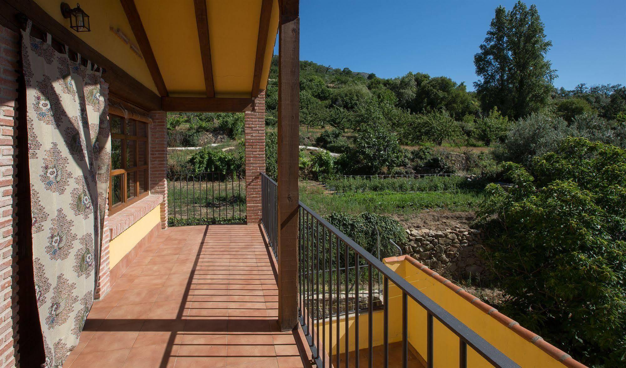 Casas Rurales Acebuche, Descubre el Otoño Mágico en el Valle de Ambroz Casas del Monte Esterno foto