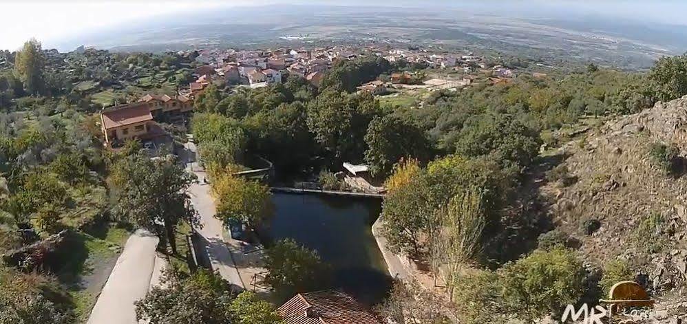 Casas Rurales Acebuche, Descubre el Otoño Mágico en el Valle de Ambroz Casas del Monte Esterno foto